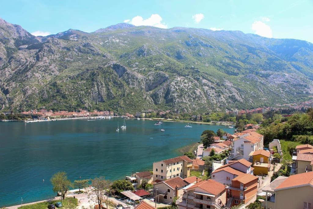 Sea View And Pool! Brend New! Vista Apartment